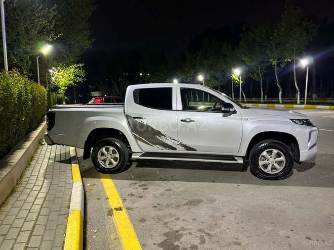 Mitsubishi L200 2019, 84,000 km - 2.4 л - Bakı