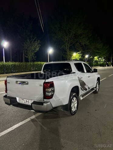 Mitsubishi L200 2019, 84,000 km - 2.4 л - Bakı