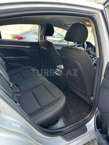 Hyundai Elantra 2018, 122,000 km - 2.0 l - Bakı
