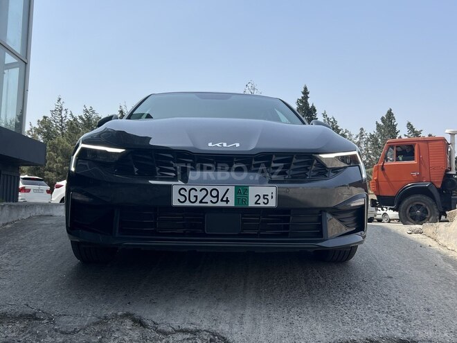 Kia K5-4