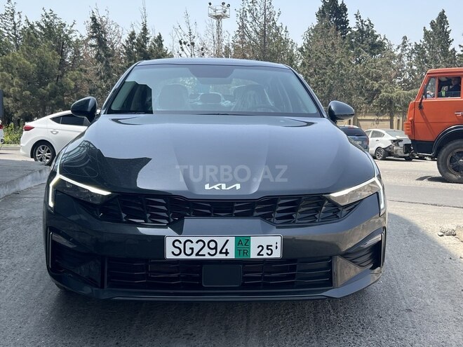 Kia K5-3