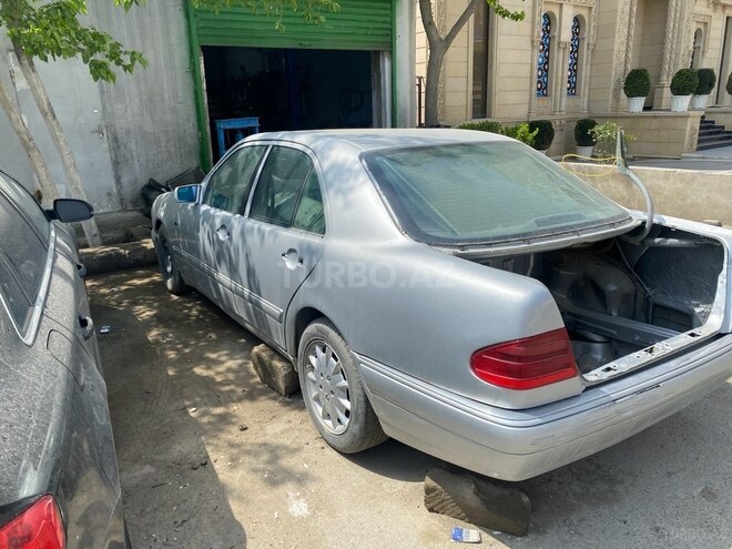 Mercedes E 290 1996, 300,000 km - 2.9 l - Bakı