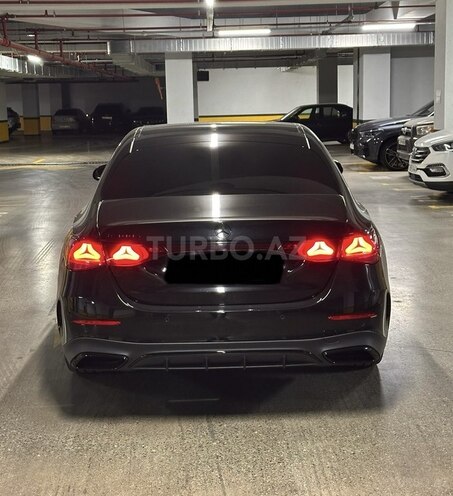 Mercedes E 300 e 2023, 17,000 km - 2.0 л - Bakı