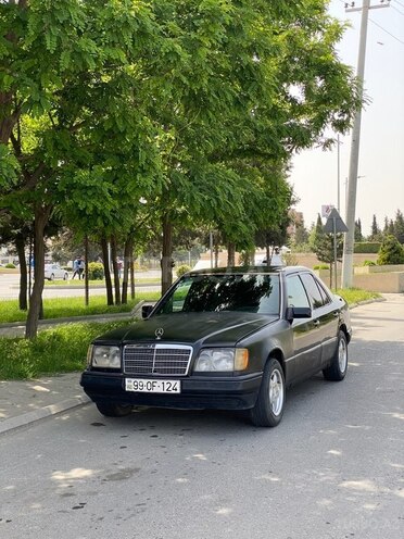 Mercedes E 300 d 1989, 182,338 km - 3.0 l - Mingəçevir