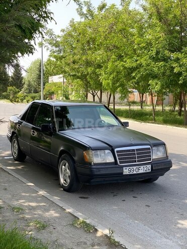 Mercedes E 300 d 1989, 182,338 km - 3.0 l - Mingəçevir