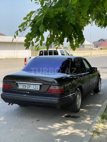 Mercedes E 300 d 1989, 182,338 km - 3.0 l - Mingəçevir