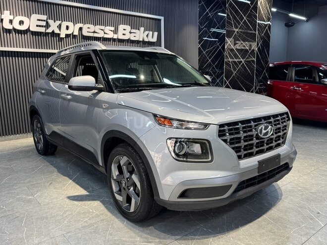 Hyundai Venue-2