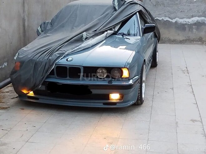 BMW 520 1992, 200,000 km - 2.0 l - Bakı