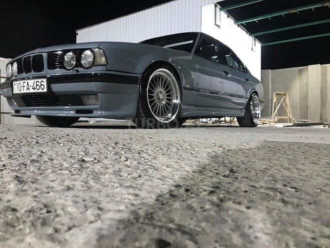 BMW 520 1992, 200,000 km - 2.0 l - Bakı