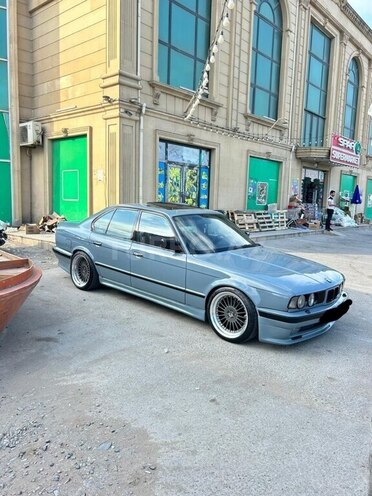 BMW 520 1992, 200,000 km - 2.0 l - Bakı