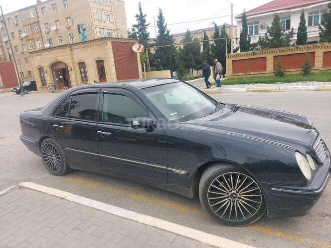 Mercedes E 270 1999, 260,000 km - 2.7 l - Sumqayıt