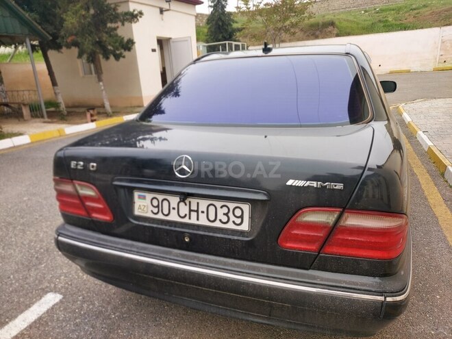 Mercedes E 270 1999, 260,000 km - 2.7 l - Sumqayıt