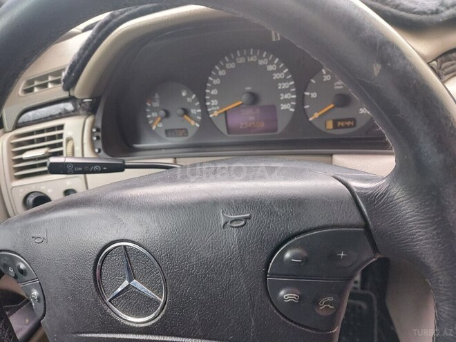 Mercedes E 270 1999, 260,000 km - 2.7 l - Sumqayıt