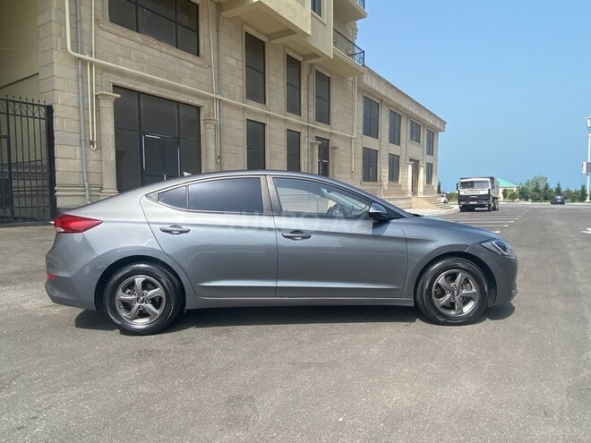 Hyundai Avante 2016, 179,832 km - 1.6 l - Sumqayıt
