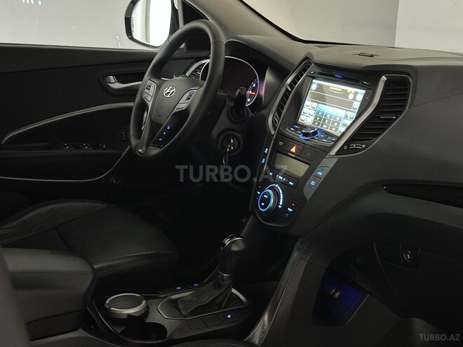 Hyundai Santa Fe-14