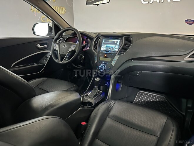Hyundai Santa Fe-15