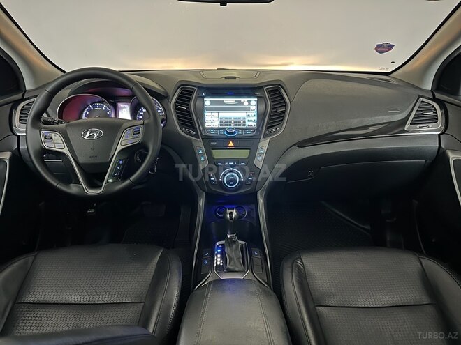 Hyundai Santa Fe-17
