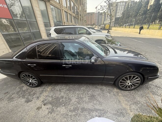 Mercedes E 240 2001, 330,000 km - 2.4 л - Bakı
