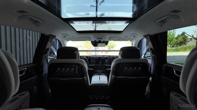 Hongqi E-HS9-25
