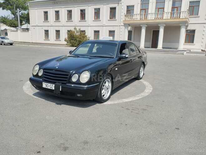 Mercedes E 240 1998, 241,789 km - 2.4 l - Mingəçevir