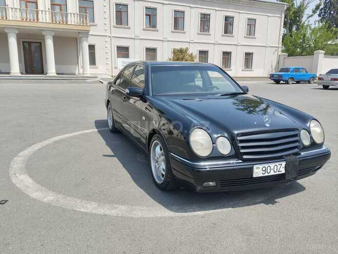 Mercedes E 240 1998, 241,789 km - 2.4 l - Mingəçevir