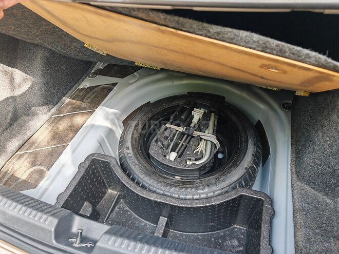 Volkswagen Polo 2018, 256,000 km - 1.6 l - Bakı