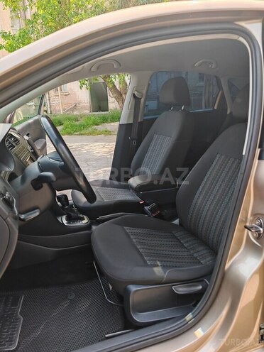 Volkswagen Polo 2018, 256,000 km - 1.6 l - Bakı