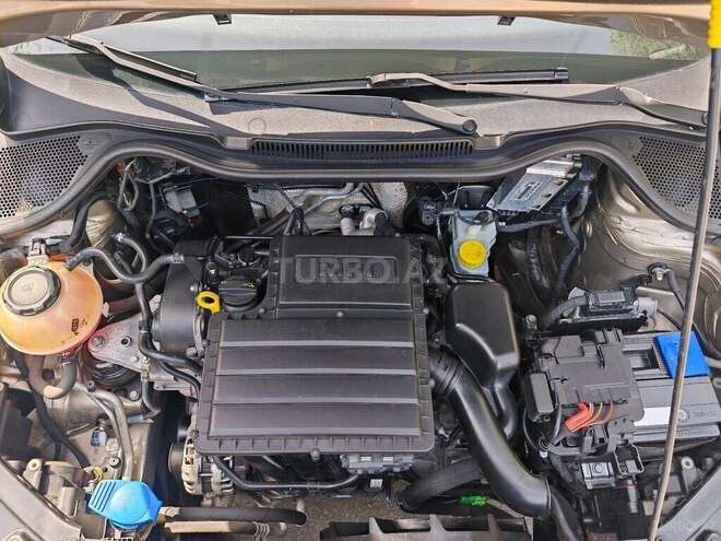 Volkswagen Polo 2018, 256,000 km - 1.6 l - Bakı