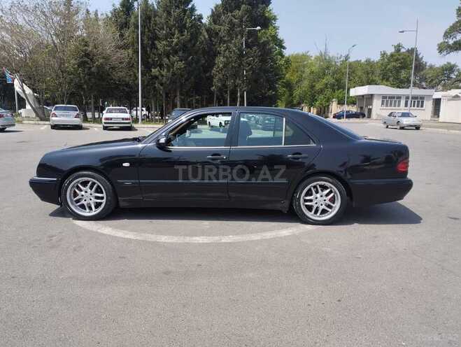 Mercedes E 240 1998, 241,789 km - 2.4 l - Mingəçevir