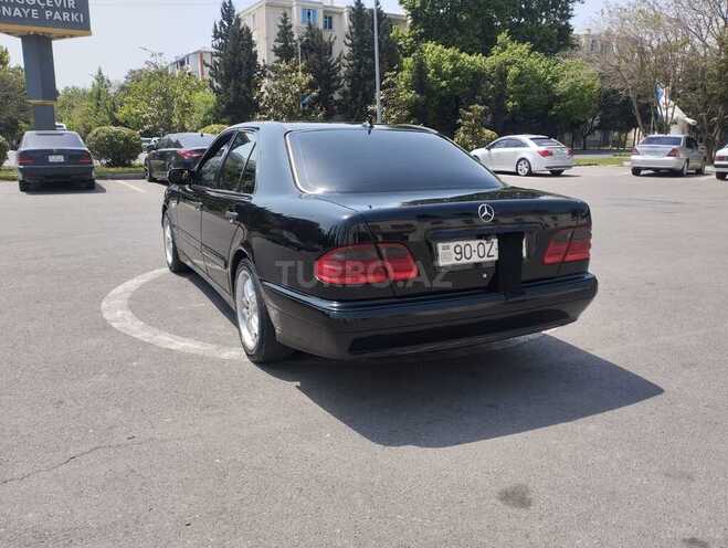 Mercedes E 240 1998, 241,789 km - 2.4 l - Mingəçevir