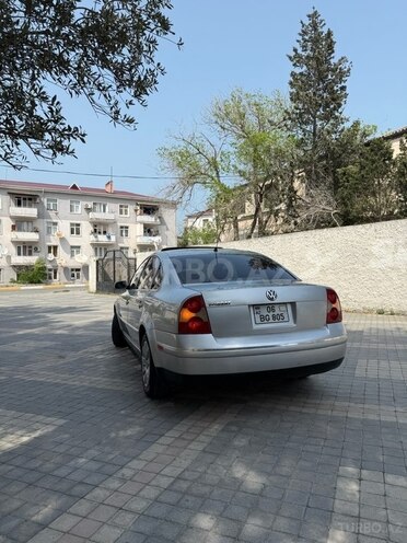Volkswagen Passat 2003, 236,458 km - 1.8 l - Sumqayıt