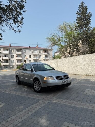 Volkswagen Passat 2003, 236,458 km - 1.8 l - Sumqayıt