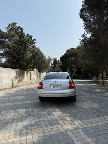 Volkswagen Passat 2003, 236,458 km - 1.8 l - Sumqayıt