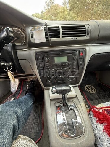 Volkswagen Passat 2003, 236,458 km - 1.8 l - Sumqayıt