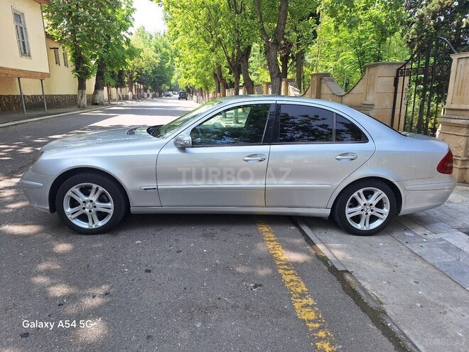 Mercedes E 220 d 2005, 359,000 km - 2.2 л - Gəncə