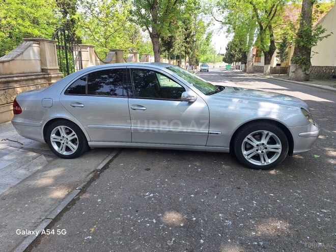 Mercedes E 220 d 2005, 359,000 km - 2.2 л - Gəncə