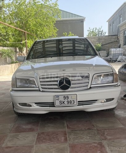 Mercedes C 230 2000, 300,000 km - 2.3 л - Bakı