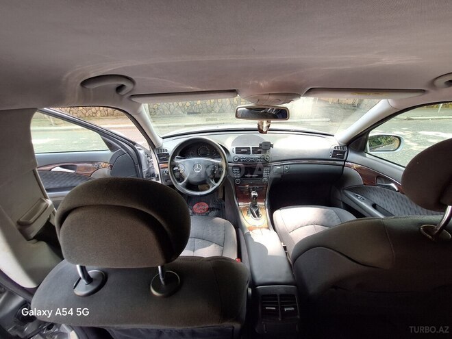 Mercedes E 220 d 2005, 359,000 km - 2.2 л - Gəncə