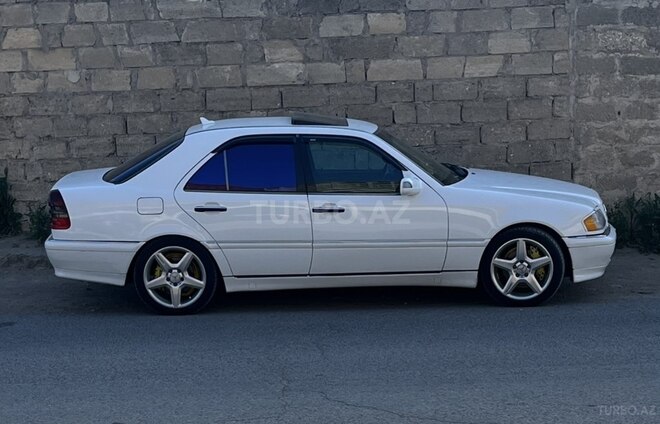 Mercedes C 230 2000, 300,000 km - 2.3 л - Bakı