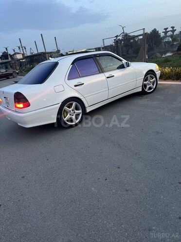 Mercedes C 230 2000, 300,000 km - 2.3 л - Bakı