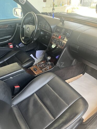 Mercedes C 230 2000, 300,000 km - 2.3 л - Bakı