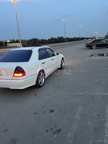 Mercedes C 230 2000, 300,000 km - 2.3 л - Bakı