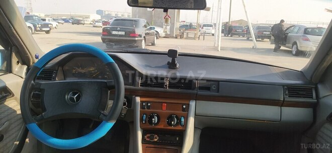 Mercedes C 250 1990, 250,000 km - 2.5 l - Bakı