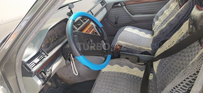 Mercedes C 250 1990, 250,000 km - 2.5 l - Bakı