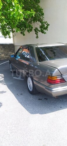 Mercedes C 250 1990, 250,000 km - 2.5 l - Bakı