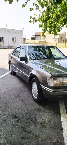 Mercedes C 250 1990, 250,000 km - 2.5 l - Bakı