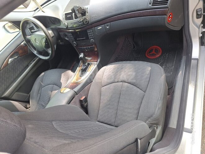 Mercedes E 220 d 2005, 359,000 km - 2.2 л - Gəncə