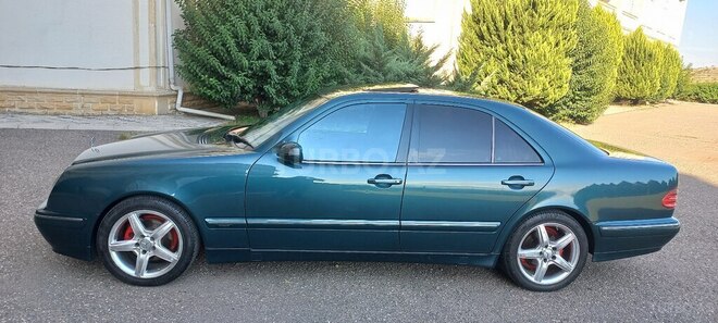 Mercedes E 240 1999, 288,000 km - 2.4 l - Tovuz