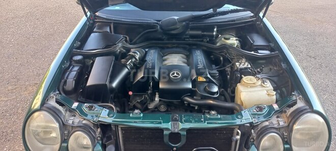 Mercedes E 240 1999, 288,000 km - 2.4 l - Tovuz