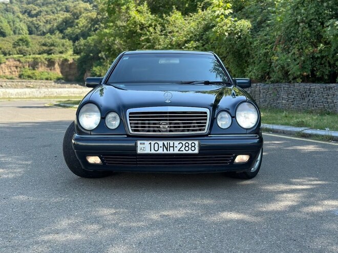 Mercedes E 240 1999, 430,000 km - 2.6 l - Bakı